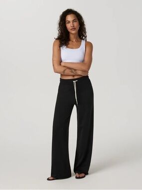 Vuori Halo Essential Wide Leg Pant